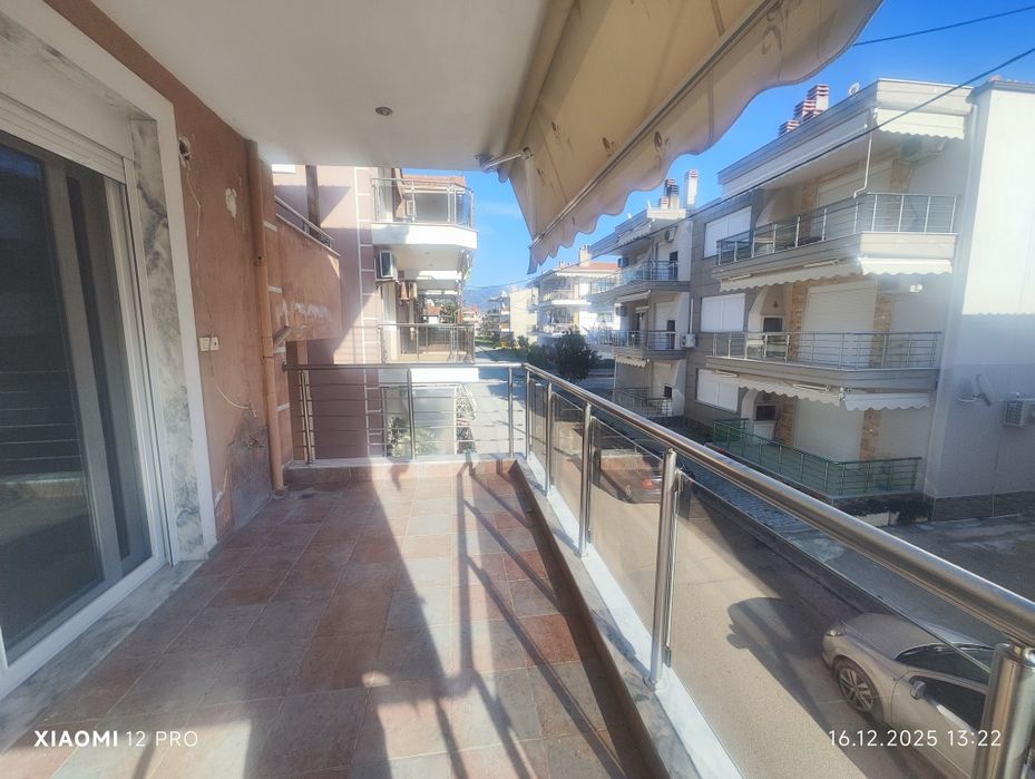 ПРОДАВА Апартамент на първи етаж ,над партер, в Паралия Офринио