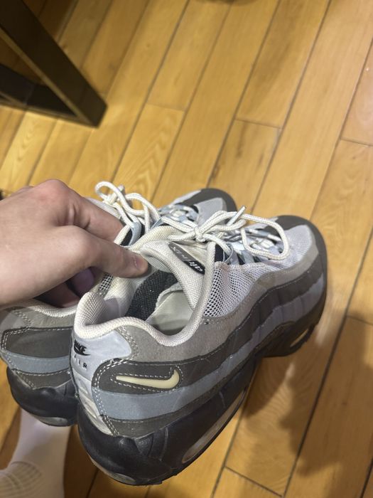 airmax 95 термо осень-зима хорошего качества    43размер