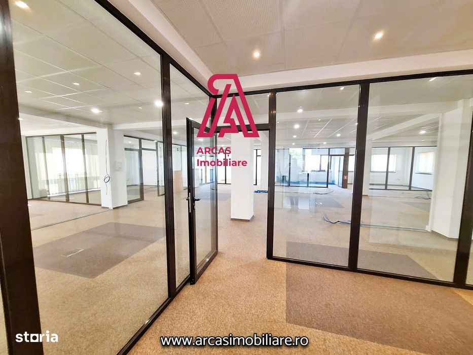 Imobil comercial de vanzare 950 mp utili!