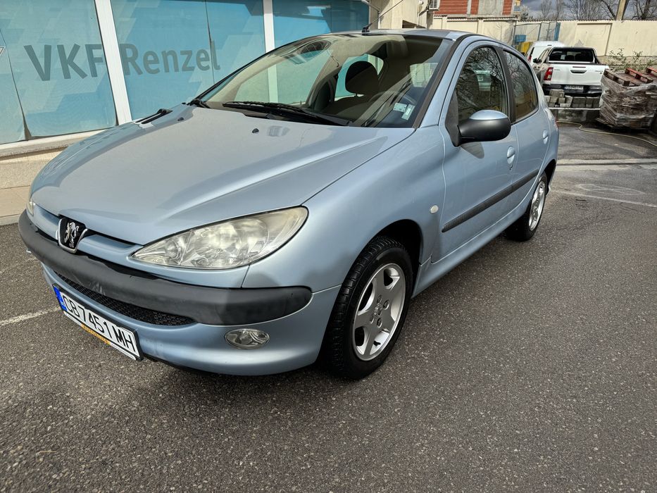 Peugeot 206 1.4 75 коня бензин