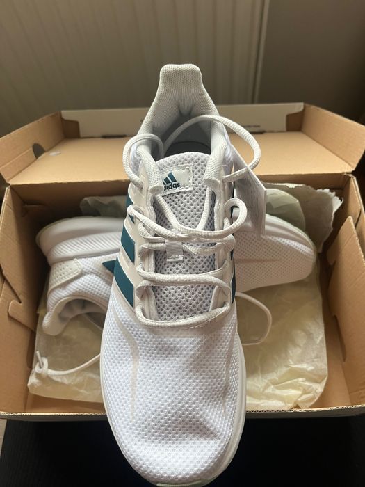 Оригинални маратонки адидас