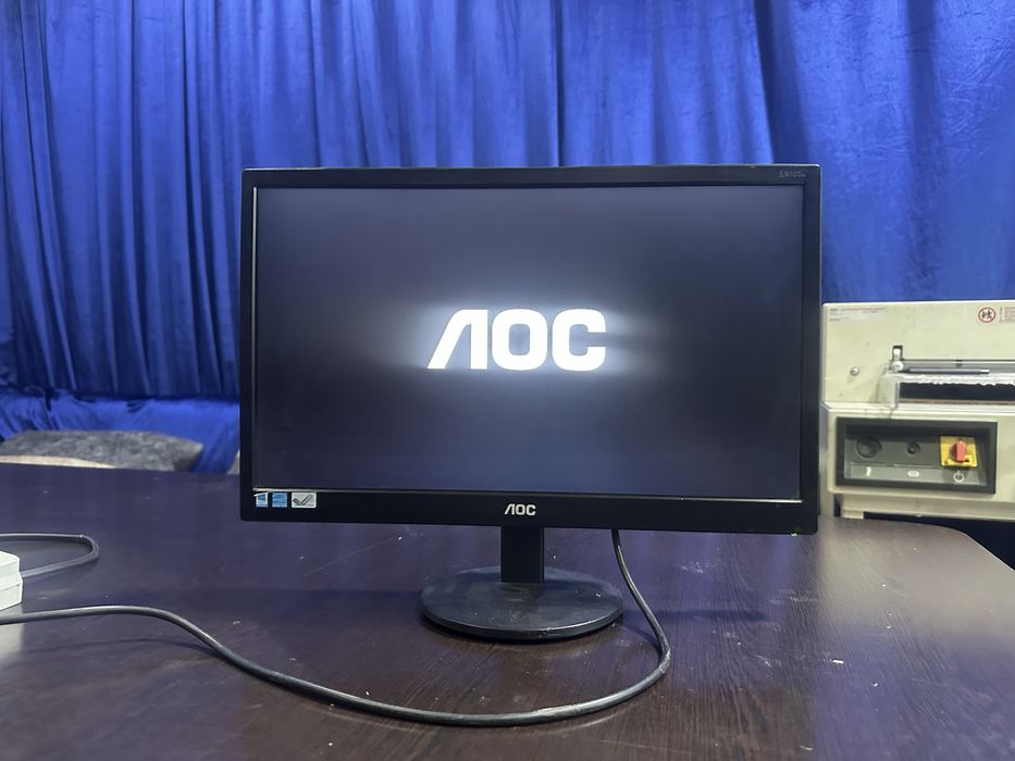 Manitor  sotiladi. Монитор в продаже