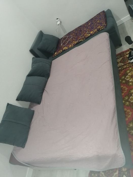 Продам диван угловой