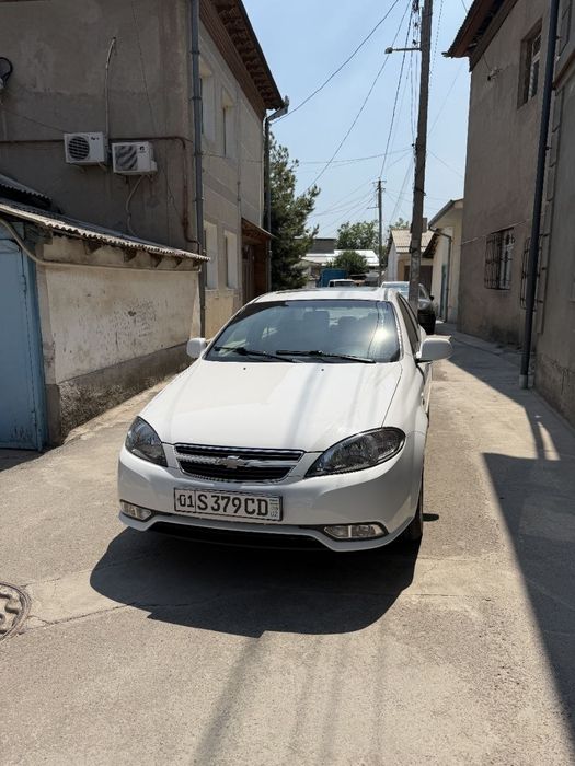 Lacetti Gentra elegant plus