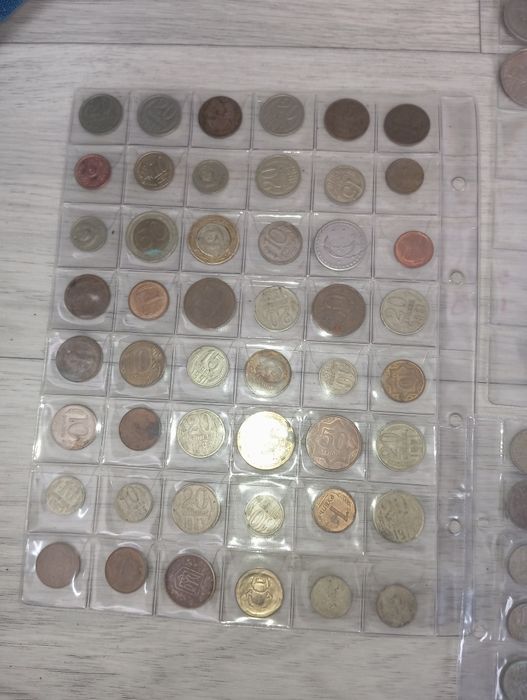 Продам монеты, разные