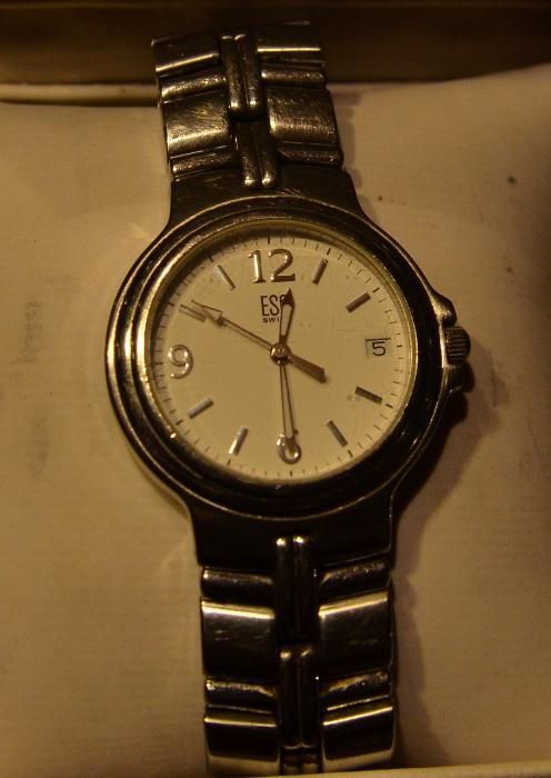 Часовник MOVADO ESQ quartz