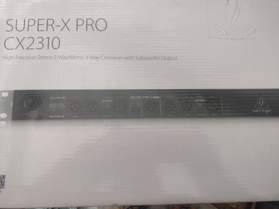 Продавам кросоувър behringer CX2310