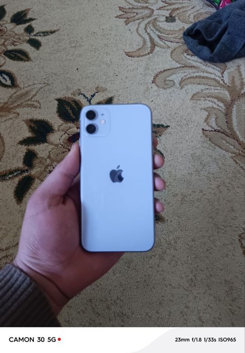 Iphone 11  sotiladi
