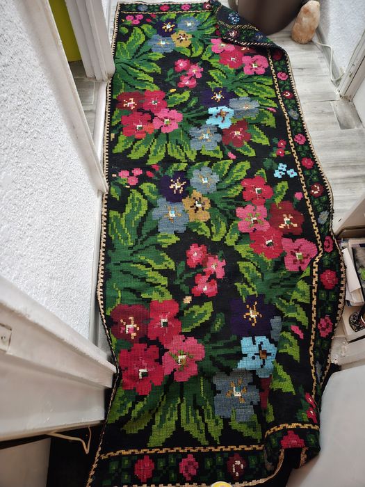Covoare și carpete cusute manual