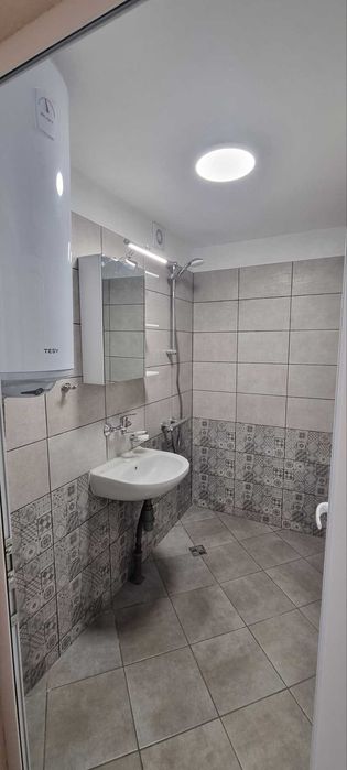 Дава се под наем Едностаен апартамент в Плевен, 9-ти квартал - 55 кв.м за 357 € - Снимка #1