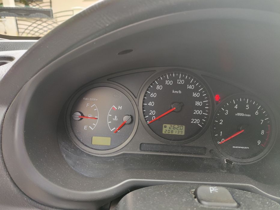 Продавам Субару Импреза 2.0i R +газ