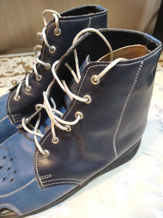 Ортопедические ботинки.