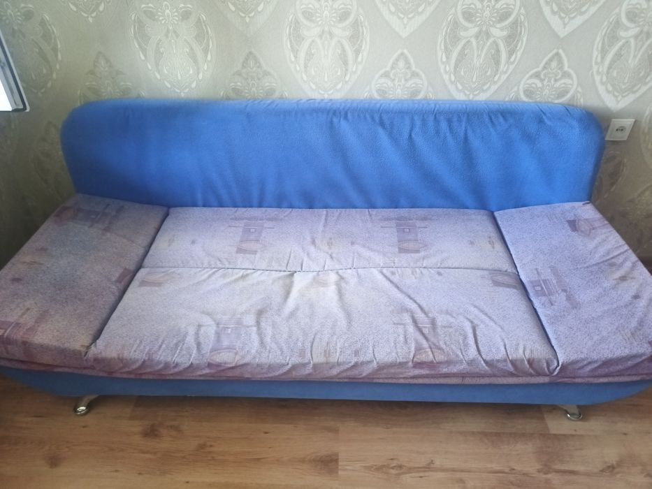 Срочно продам диван тахта