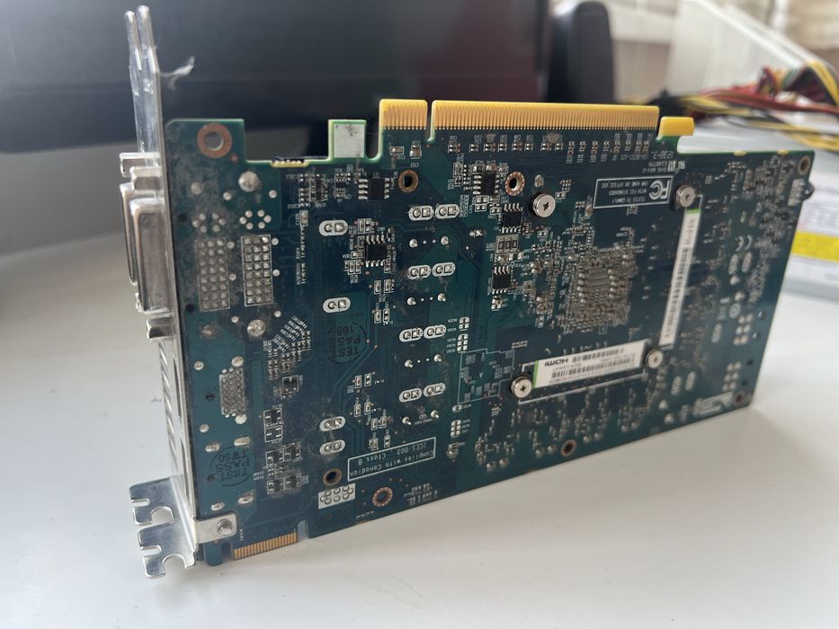 Видео карта AMD Radeon HD 7800 (2GB) + захранване 450W – комплект