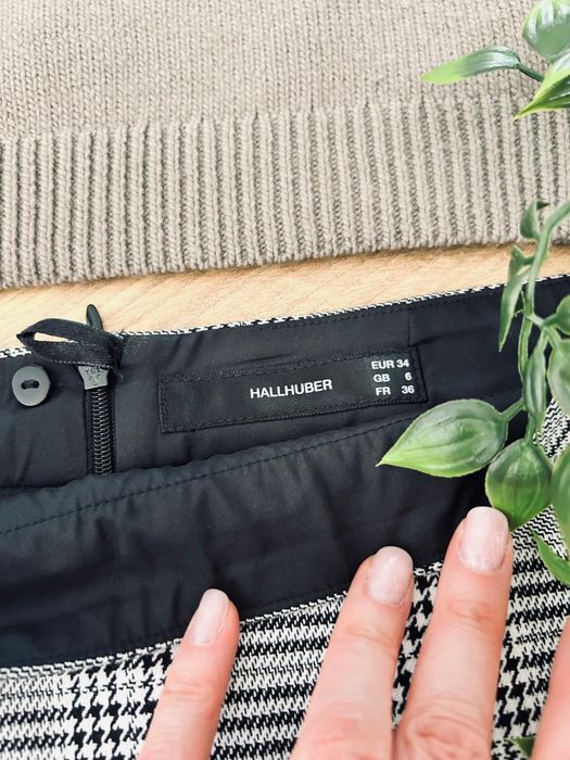 Top cropp, H&M+fusta Hallhuber.