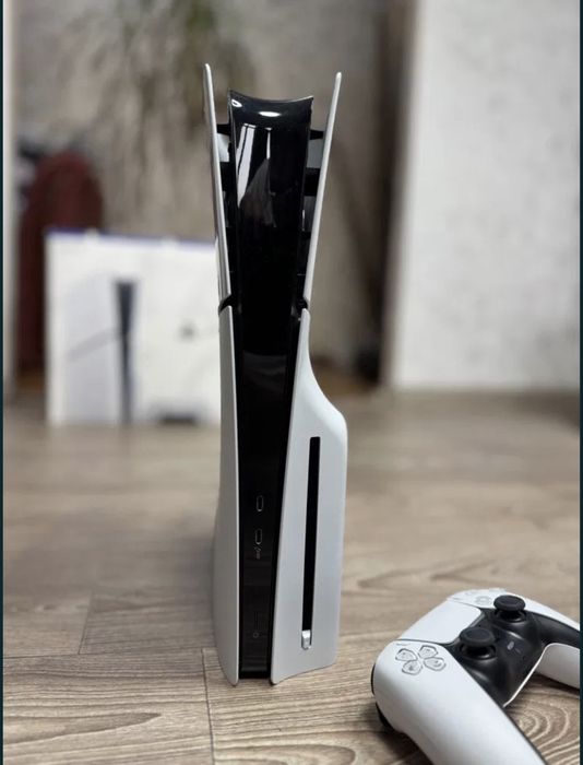 PlayStation 5 1TB Slim Edition