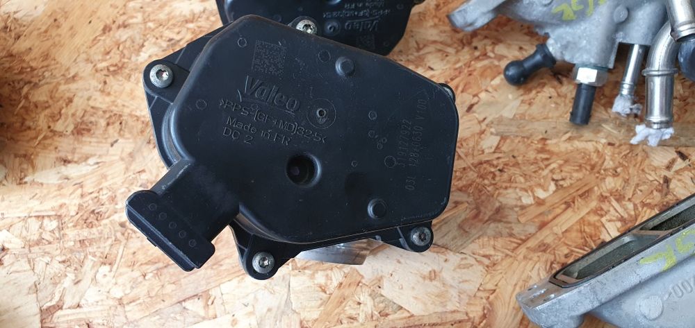 Clapetă accelerație Audi A4 B8 / Passat B6 B7 CC / Golf 5 6 7 / Octavia 2 3 / 04L128063P 03L128063 L Q J  03G128063F A motorizare 1.6 CAYC / 2.0 TDI