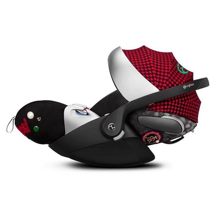 Автолюлька для малыша, автокресло