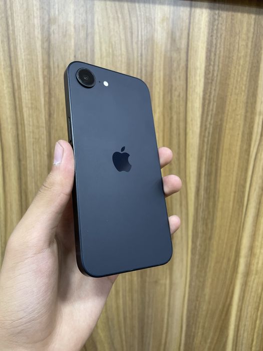 Iphone 16e/128GB/100%