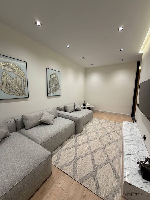 Продается своя 1-2/2/4 спецплан на Садыка Азимова