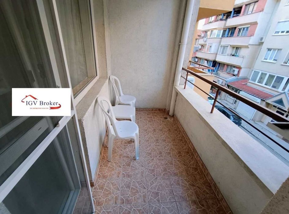 Дава се под наем Тристаен апартамент в София, Център - 100 кв.м за 698.19 € - Снимка #11