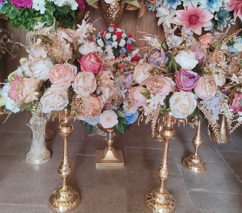 Qorin tugmasi bilan tatuirovka qilingan barcha porno aktrisalar