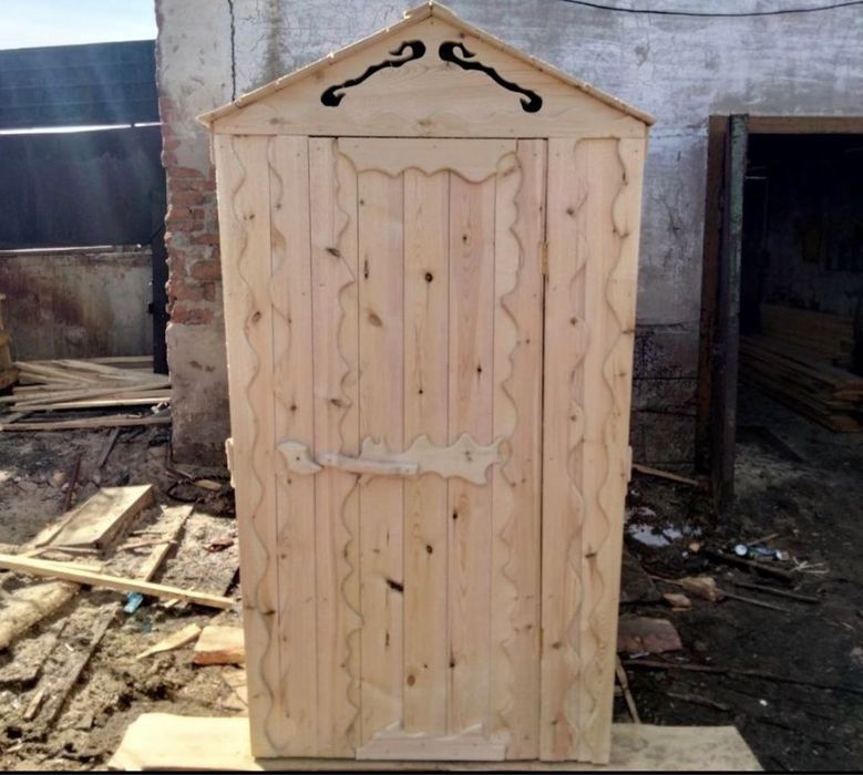 Туалет Деревянный