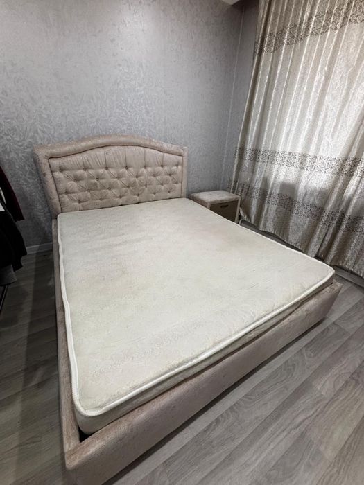 Кровать двуспальная