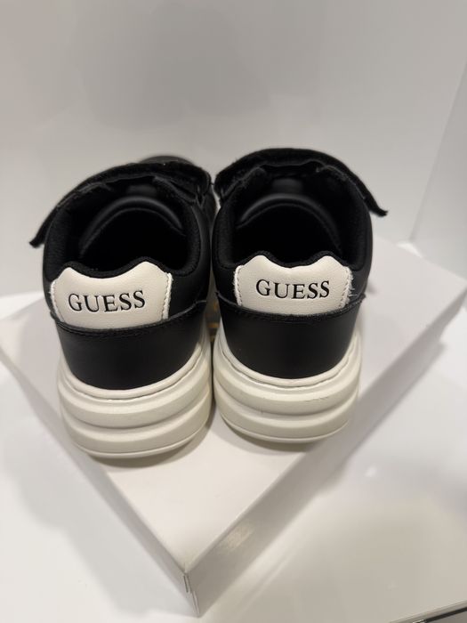 Детски сникърси Guess