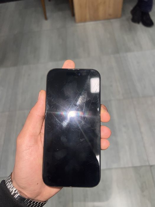 iPhone 15 pro 256/81