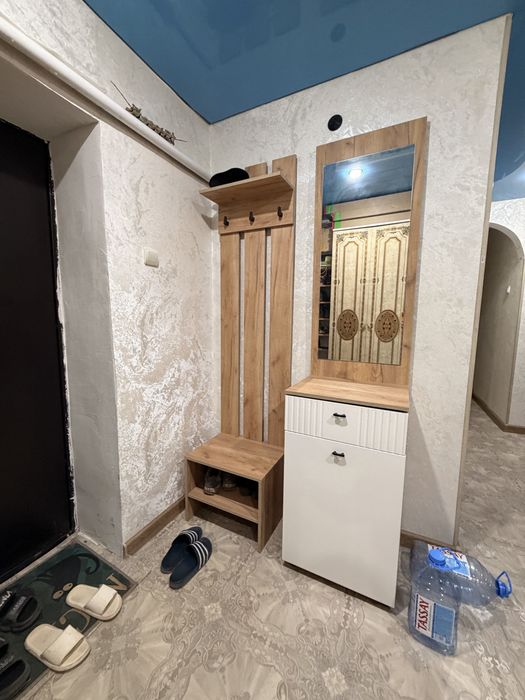 продам прихожку срочно
