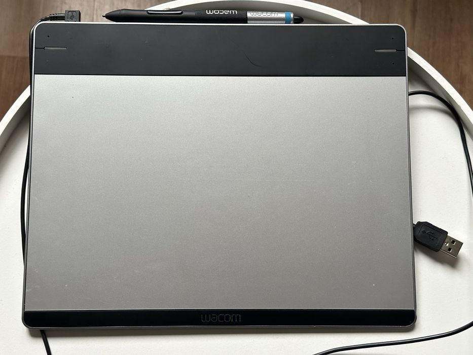 Tableta grafica Wacom Intuos CTH-680 Pen Touch desen design editare ph