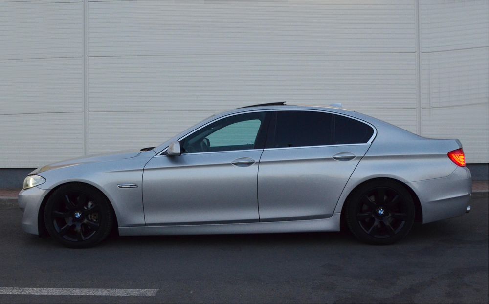 BMW Seria 5 2011 — imagine 5