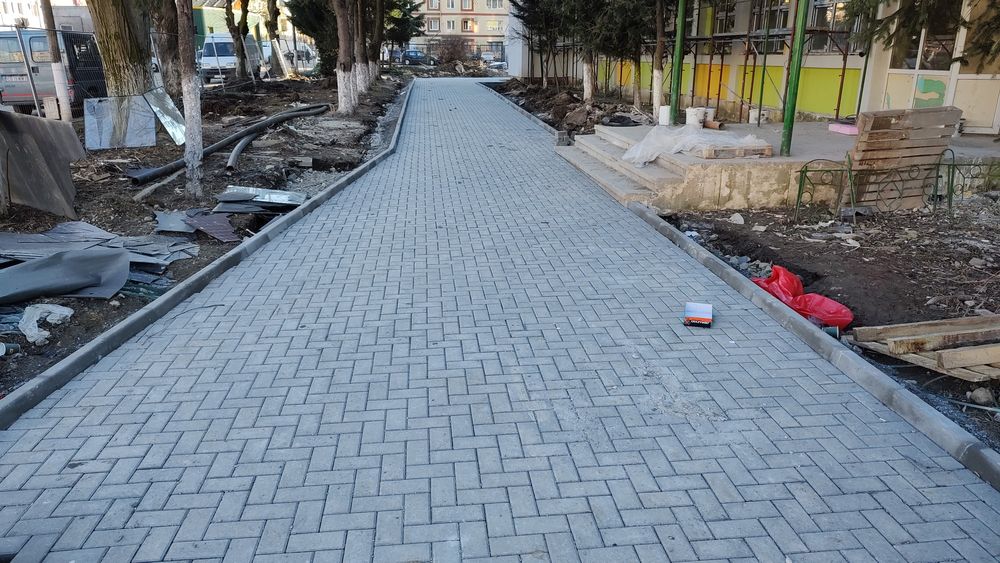 Montaj pavaj.borduri.dale.pavele. pavaje. terasamente pregatim