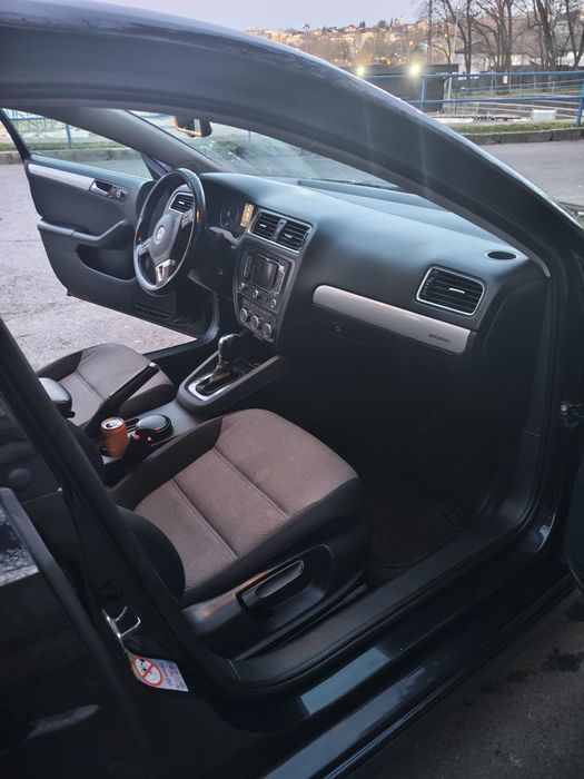 Vand\Schimb vw Jetta hybrid 2013
