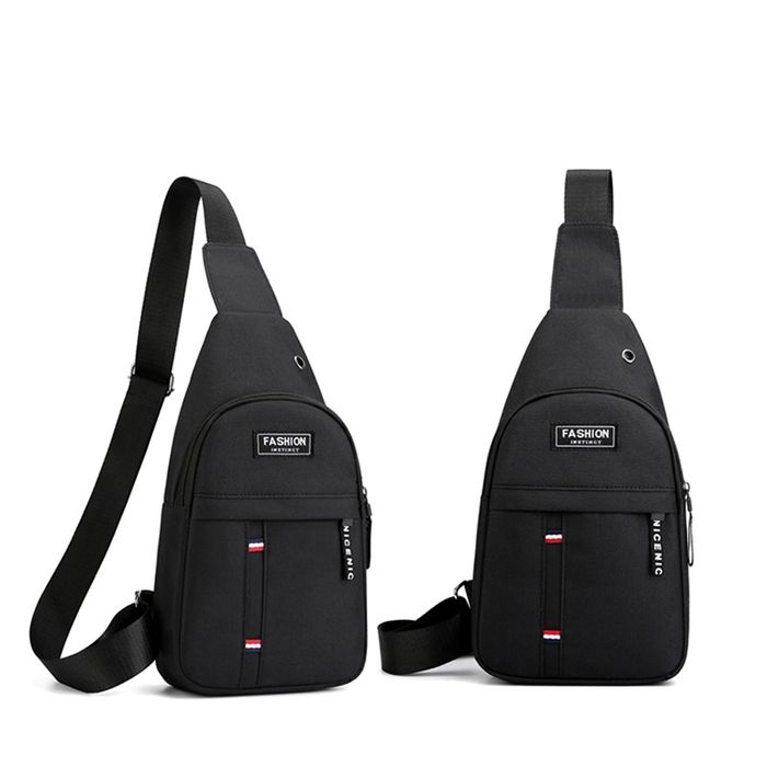 Borsetă de piept/spate. Două buzunare. Bretea diagonală. Gaică metal.