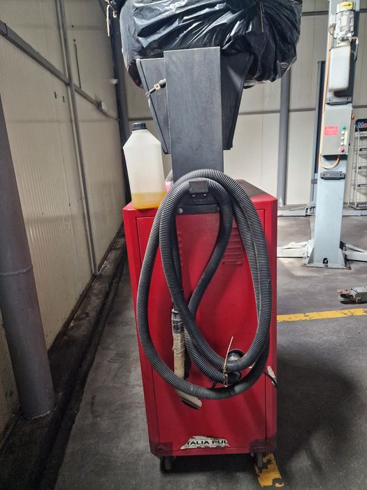 Masina aparat aspirator de spalat tapiterie injectie extracție italia