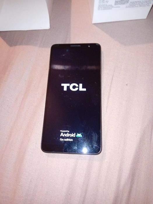 Продавам Телефон  TCL 501 Нов.