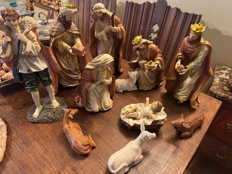 Рождество Христово - много стари фигури