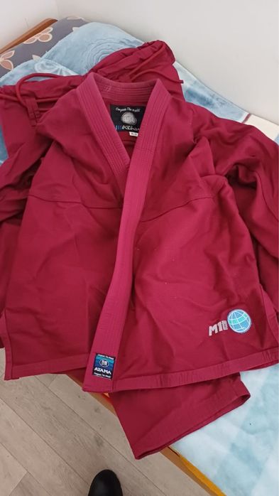 Продам кимоно новый