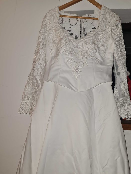 Rochie mireasa cu trena detasabila