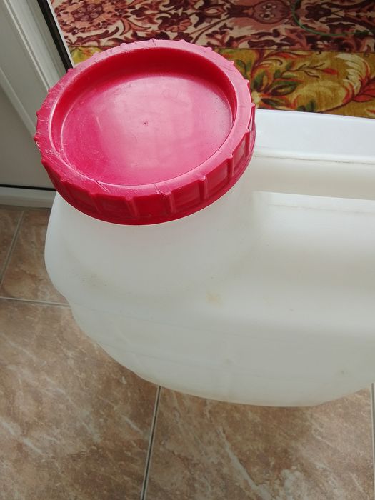 Продаю 2 ёмкости для воды