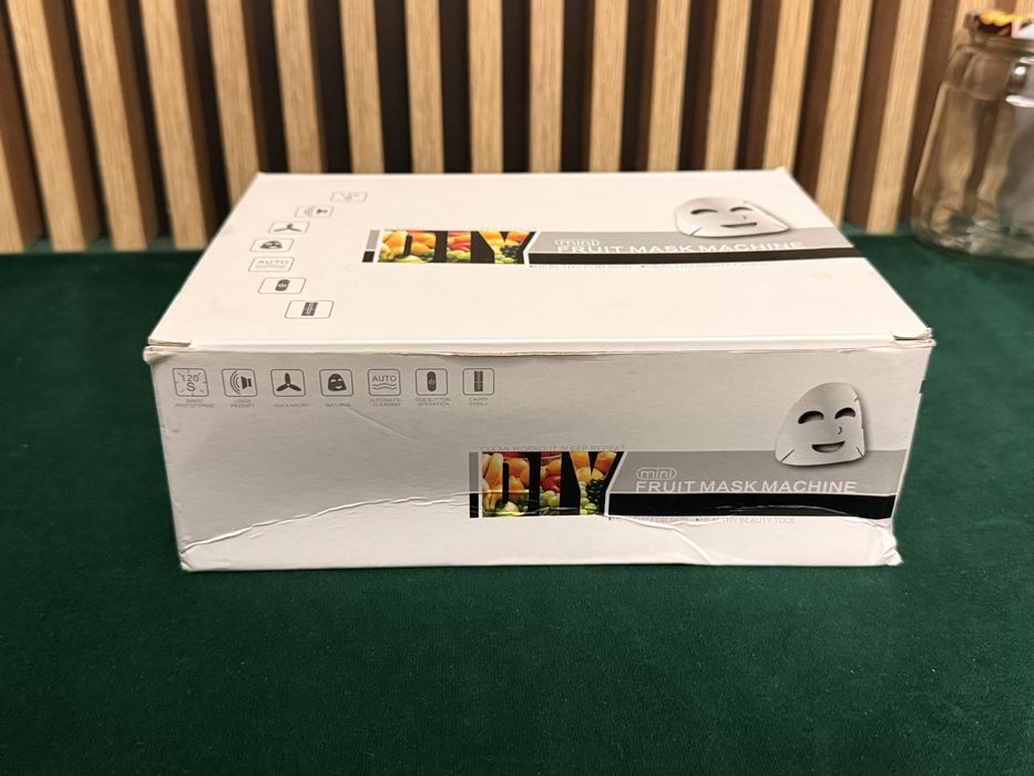 Aparat Cosmetic pentru Preparare Mastilor Faciale Naturale cu Colagen