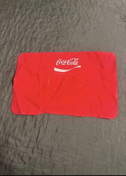 2 perechi pantaloni plajă mărimea 122 cm + o pernă gonflabilă Coca-Cola