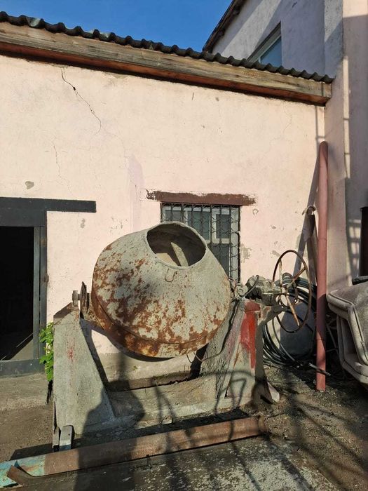 Продам бетономешалку 1 куб
