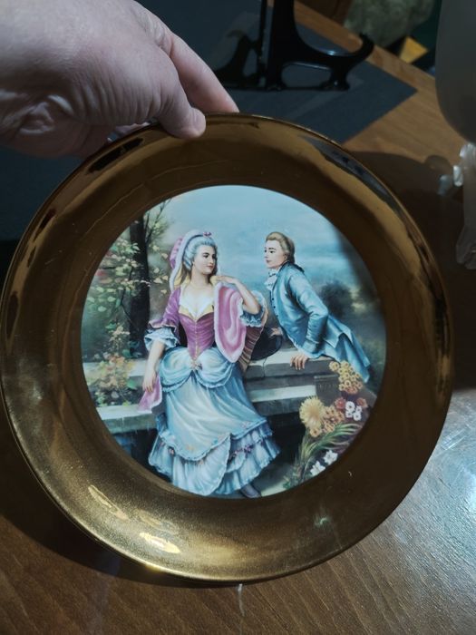 Интерьерные тарелки очень красивые, большие. Состояние новое.