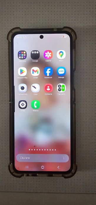 Vând Samsung Galaxy Z Flip4 (SM-F721B) - 256 GB / 8 GB RAM - IMPECABIL