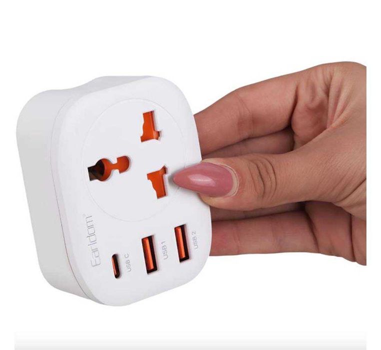 Преходник универсален, UK, EU, US, AU, 2xUSB, 1xType-C, 220VAC, 4000W