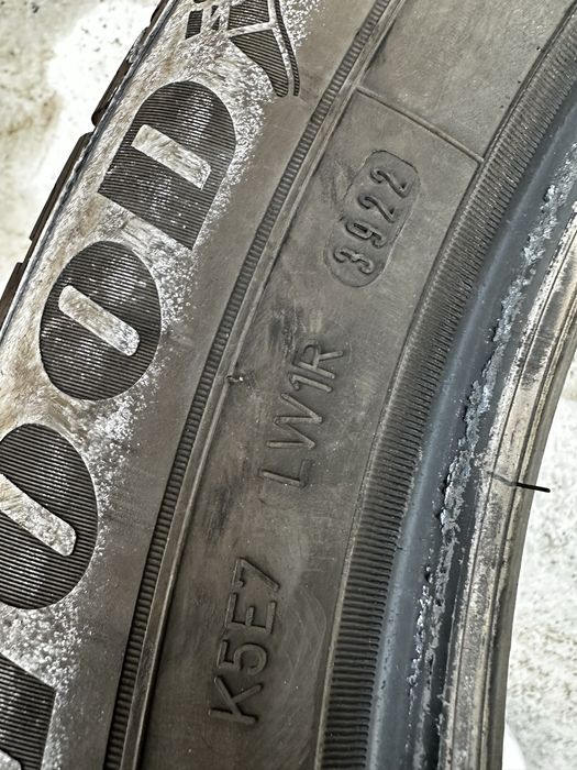 Anvelope GOOD YEAR 255/50/19  si 235/55/19 profil 6,5mm dot 39/22