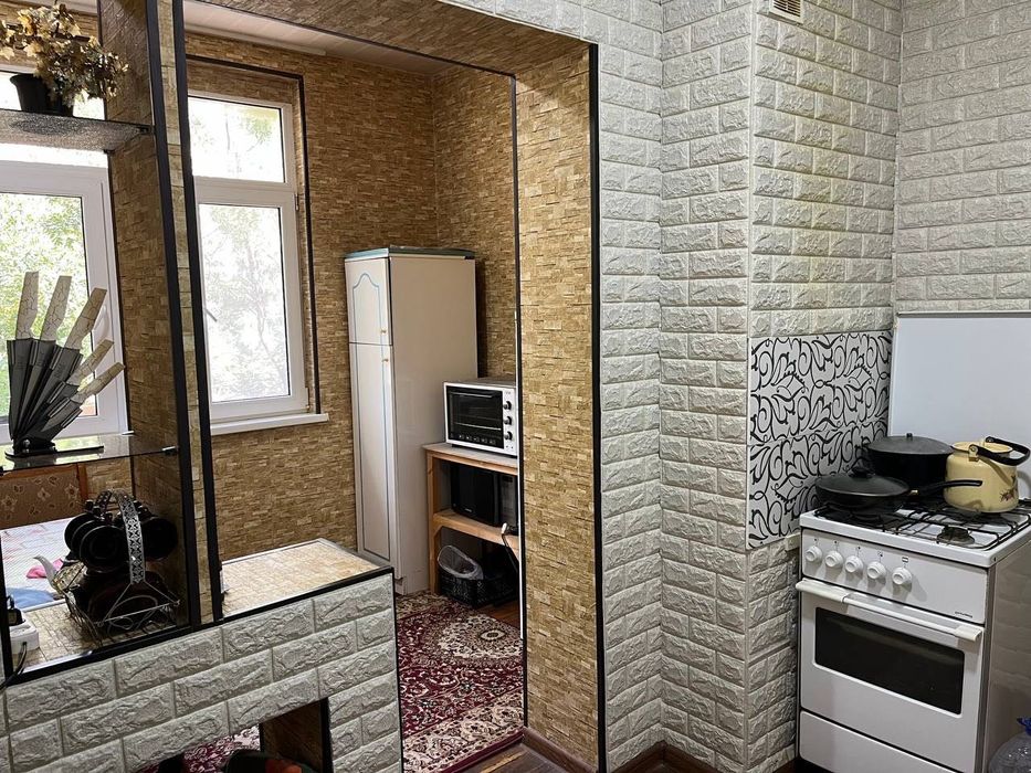 Срочно продается 2 комнатная квартира на оптимальный цена